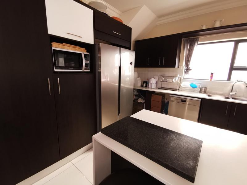 To Let 3 Bedroom Property for Rent in Bloubergrant Western Cape